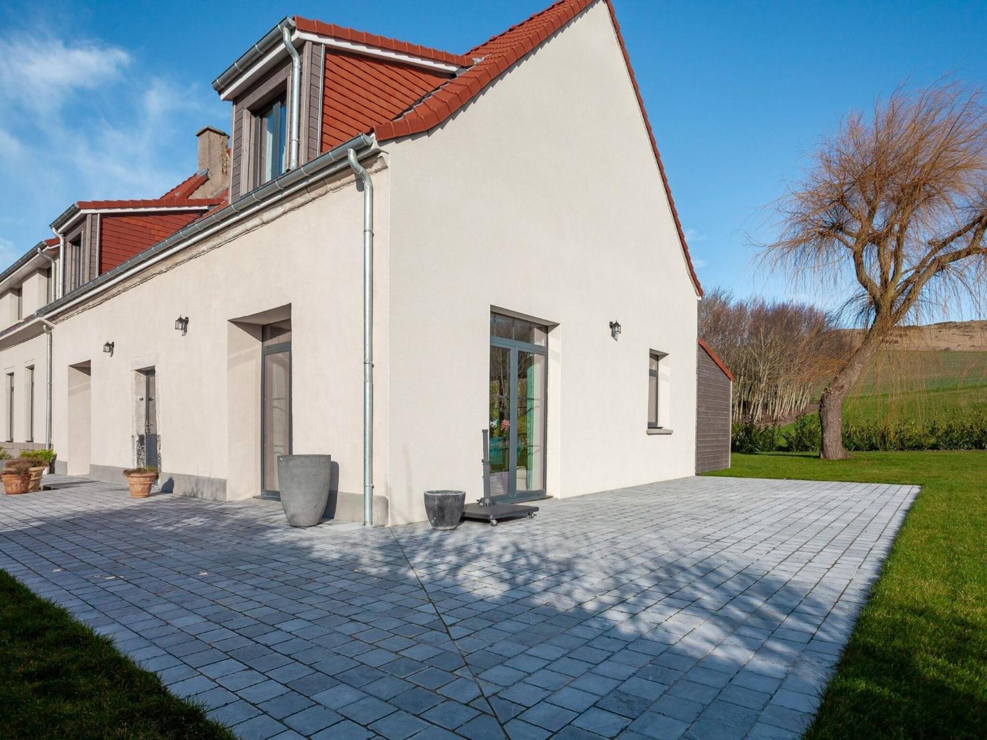 Vintage Holiday Home In Escalles With Garden Eksteriør billede